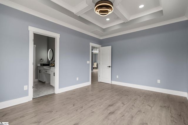 8 E Street, Greenville, SC 29611