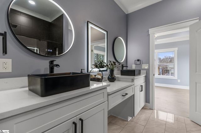 8 E Street, Greenville, SC 29611