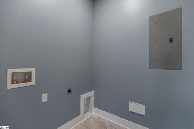 8 E Street, Greenville, SC 29611