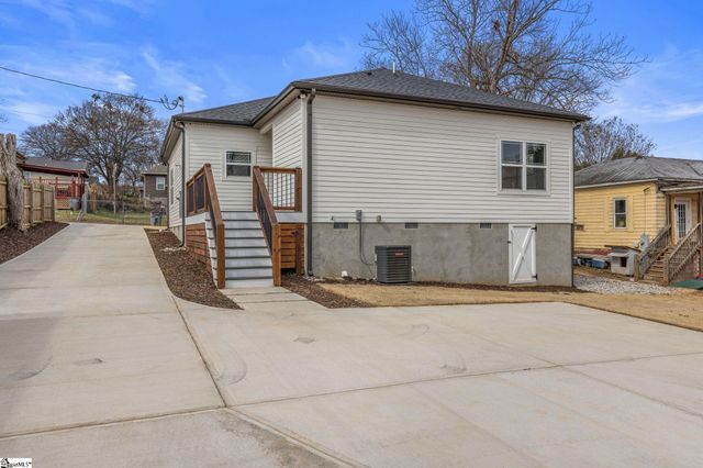 8 E Street, Greenville, SC 29611