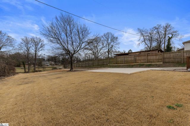 8 E Street, Greenville, SC 29611