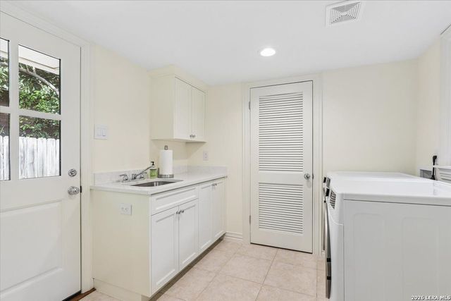 155 Hillview Dr, San Antonio, TX 78209