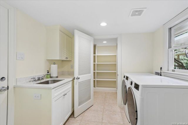 155 Hillview Dr, San Antonio, TX 78209