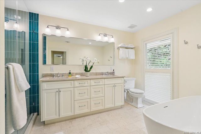 155 Hillview Dr, San Antonio, TX 78209
