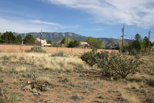 11301 Carmel Avenue NE, Albuquerque, NM 87122