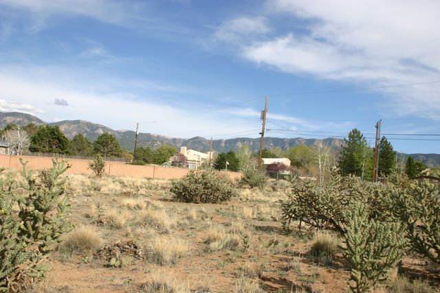 11301 Carmel Avenue NE, Albuquerque, NM 87122