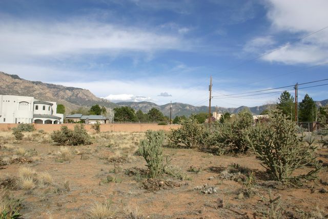 11301 Carmel Avenue NE, Albuquerque, NM 87122