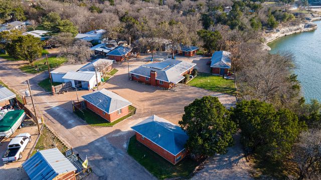106 County Road 1807, Clifton, TX 76634