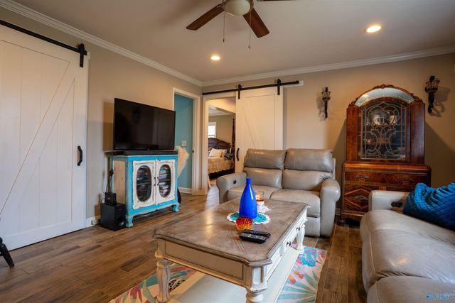 8801 County Road 19, Section, AL 35771