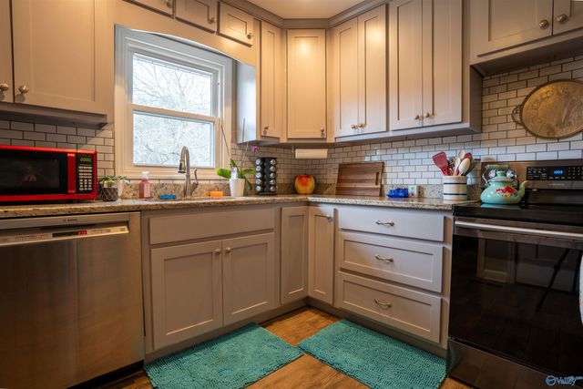 8801 County Road 19, Section, AL 35771