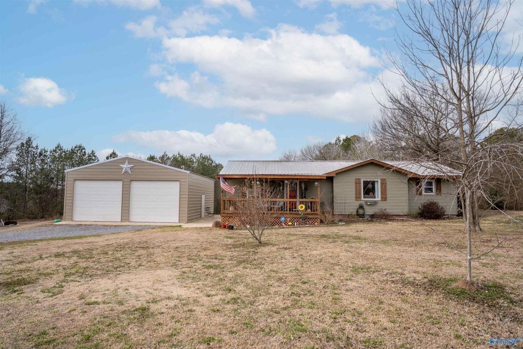 8801 County Road 19, Section, AL 35771