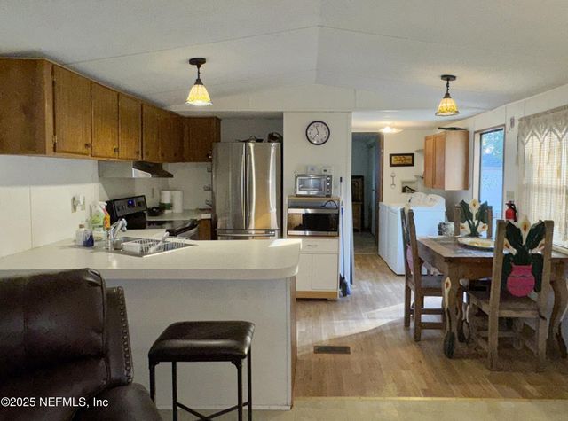 159 JEWEL Avenue, Interlachen, FL 32148