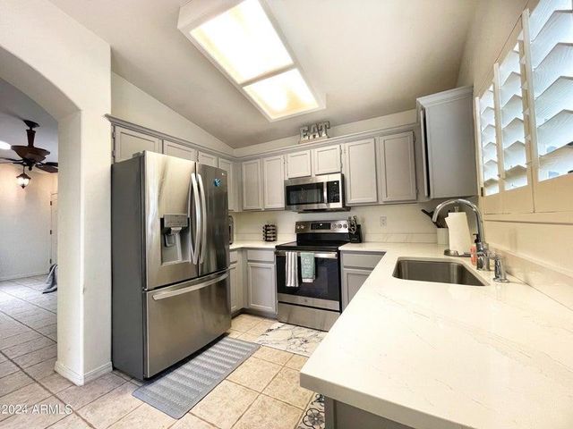 18802 N 44th Place, Phoenix, AZ 85050