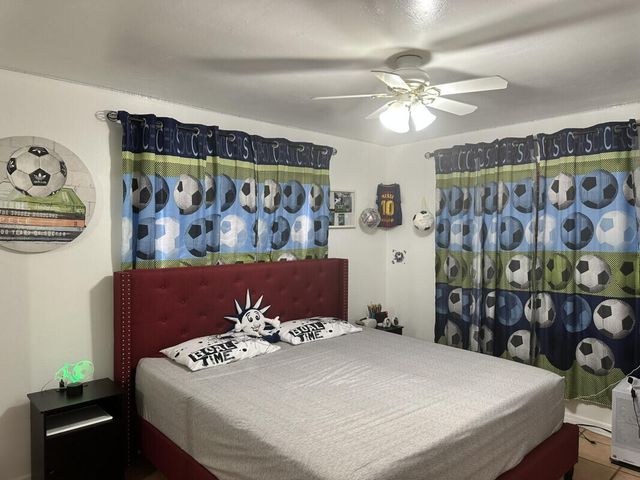 6940 Plantation Road, Plantation, FL 33317