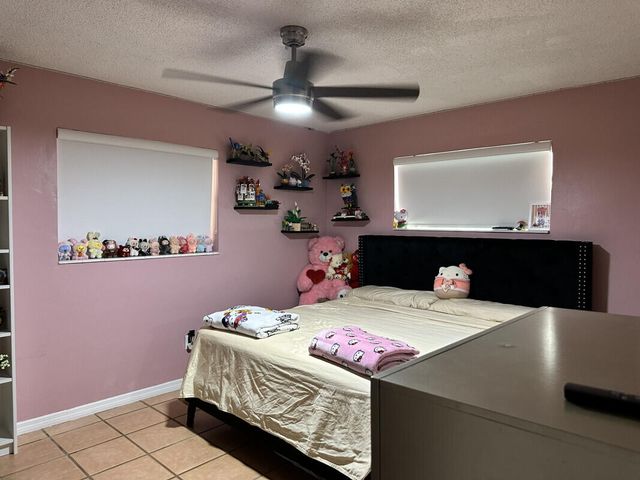 6940 Plantation Road, Plantation, FL 33317