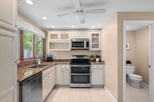 23 Cusack Rd Unit 29, Hampton, NH 03842