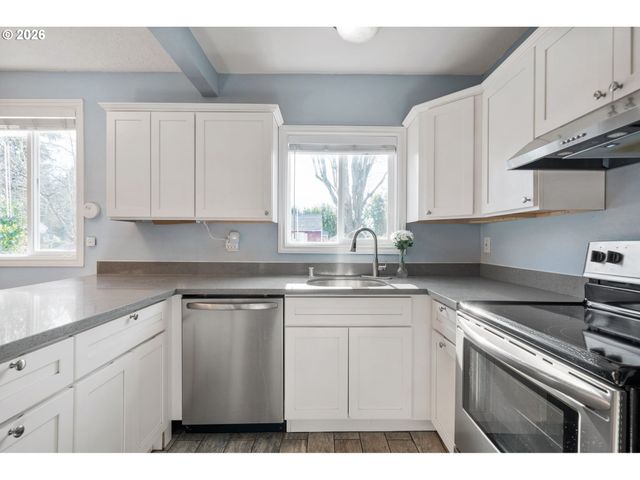 3108 E 28TH St, Vancouver, WA 98661