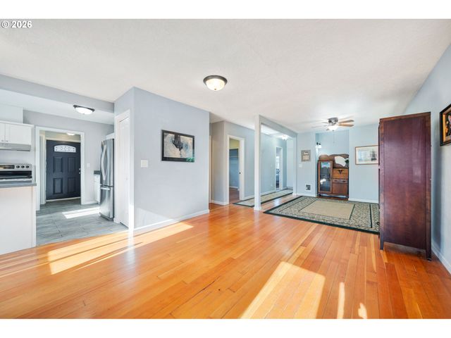 3108 E 28TH St, Vancouver, WA 98661