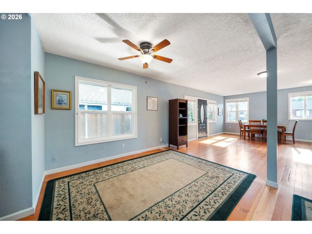 3108 E 28TH St, Vancouver, WA 98661