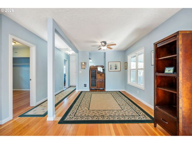 3108 E 28TH St, Vancouver, WA 98661