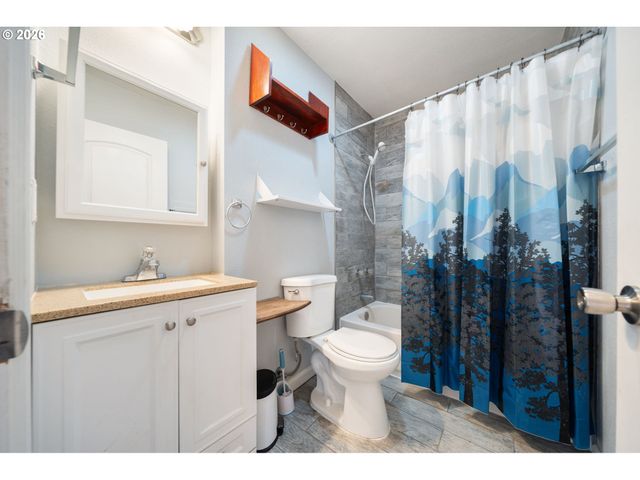 3108 E 28TH St, Vancouver, WA 98661