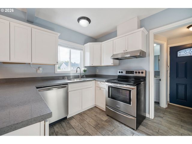 3108 E 28TH St, Vancouver, WA 98661