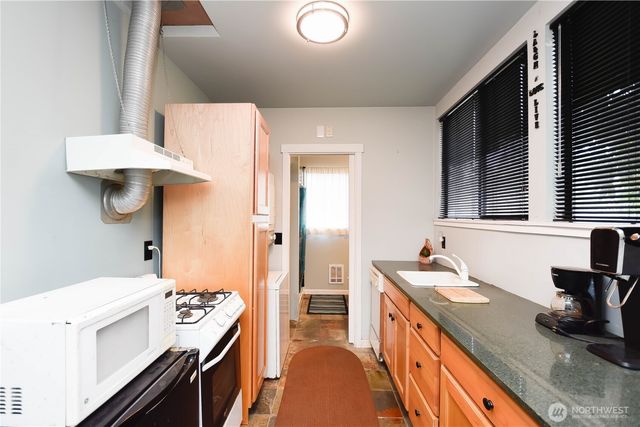 1407 Cedar Avenue, Marysville, WA 98270