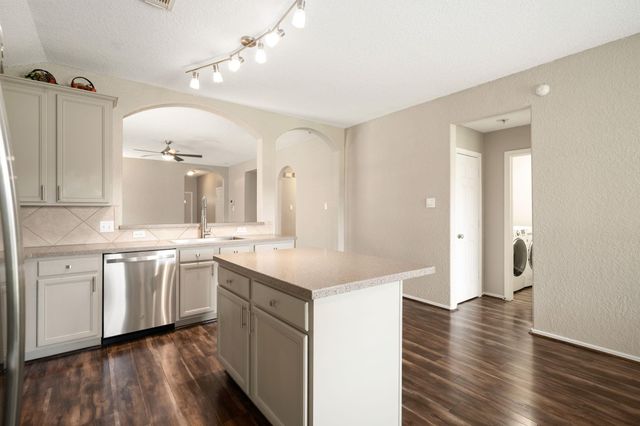 11138 Overland Trail Drive, Richmond, TX 77406