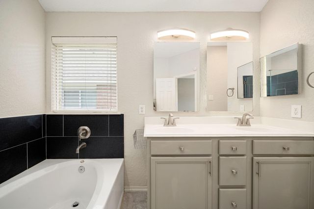 11138 Overland Trail Drive, Richmond, TX 77406