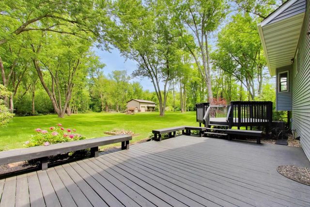 9770 276th AVENUE, Trevor, WI 53179