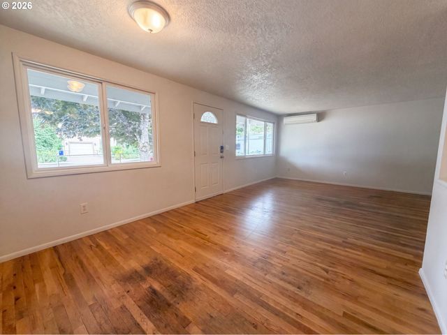 3910 Se 71ST Ave, Portland, OR 97206