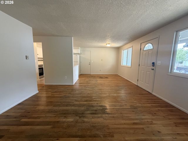 3910 Se 71ST Ave, Portland, OR 97206