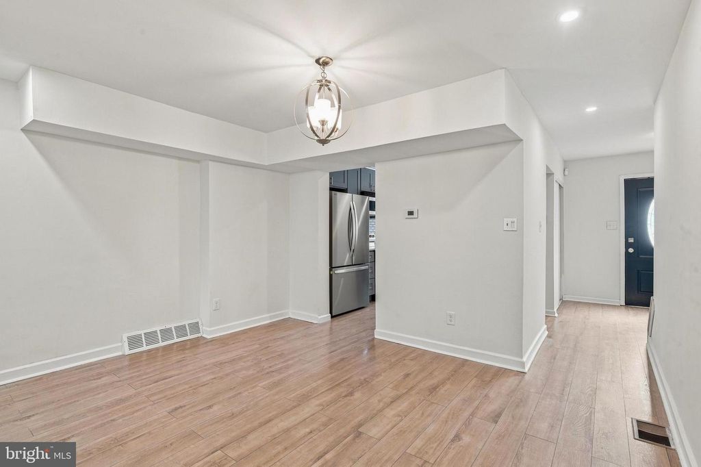 1512 ROOSEVELT DR, SHARON HILL, PA 19079 — photo 4