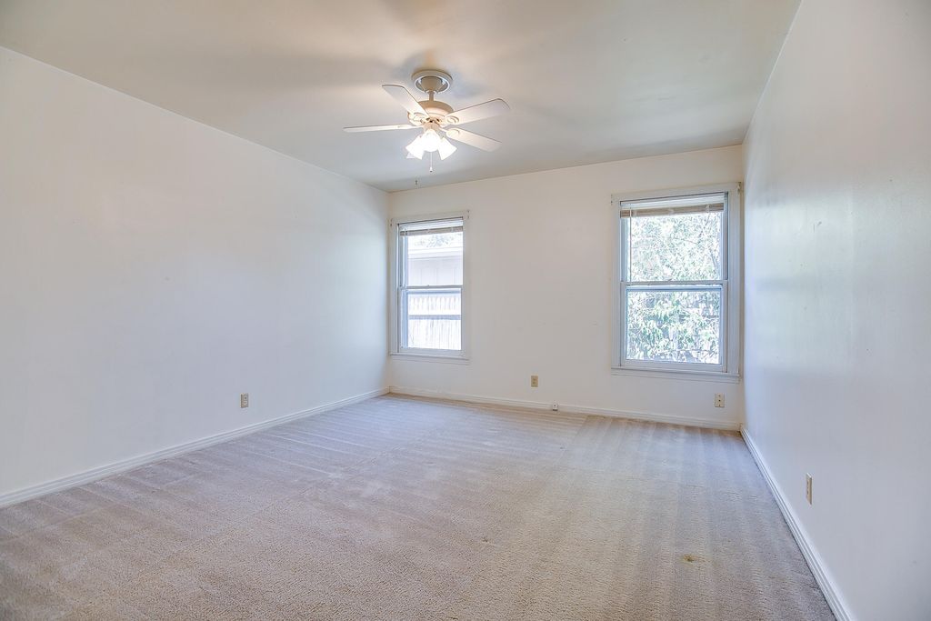 Image 18 of property listing at 2811 W Twohig Avenue, San Angelo, TX 76901