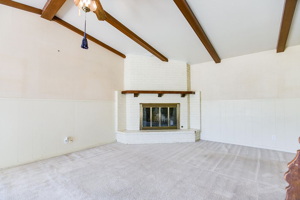 Image 7 of property listing at 2811 W Twohig Avenue, San Angelo, TX 76901
