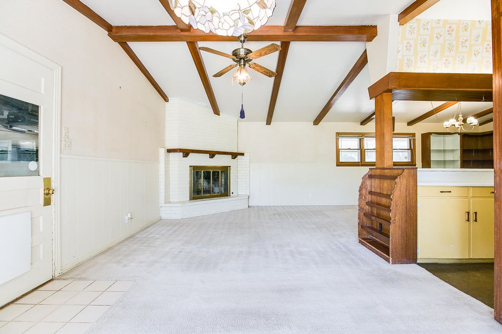 Image 8 of property listing at 2811 W Twohig Avenue, San Angelo, TX 76901