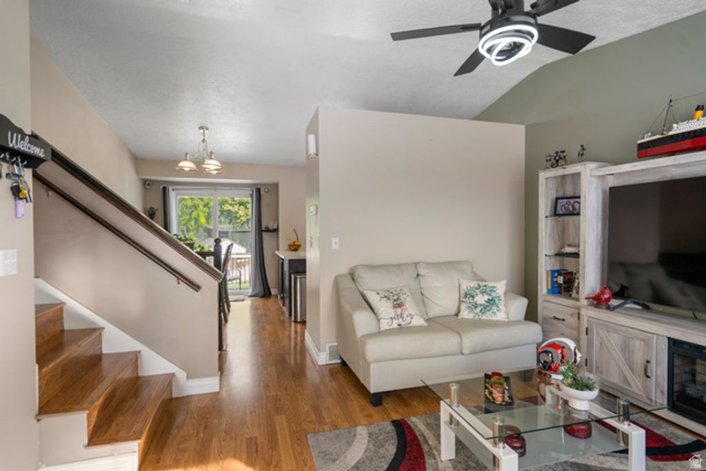 154 W 1980 S, Clearfield, UT 84015 — photo 2