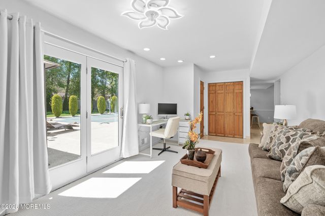 6 Pittsfield Road, Howell, NJ 07731