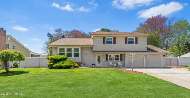 6 Pittsfield Road, Howell, NJ 07731