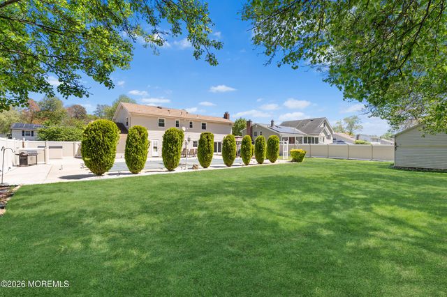 6 Pittsfield Road, Howell, NJ 07731