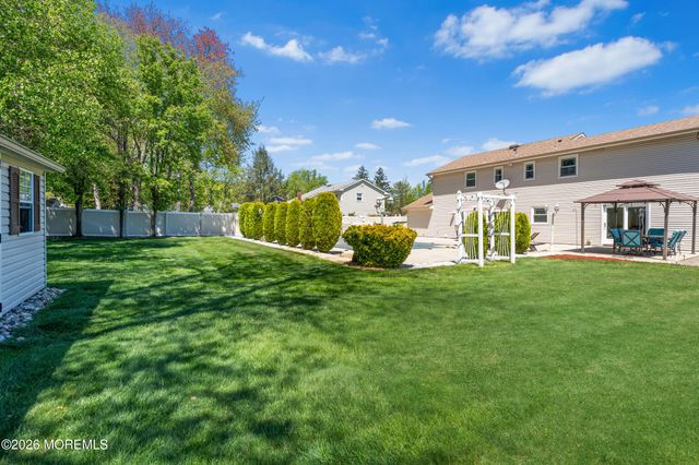 6 Pittsfield Road, Howell, NJ 07731