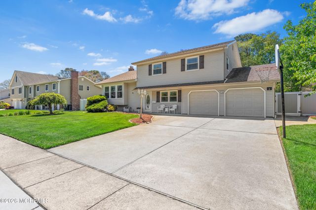 6 Pittsfield Road, Howell, NJ 07731