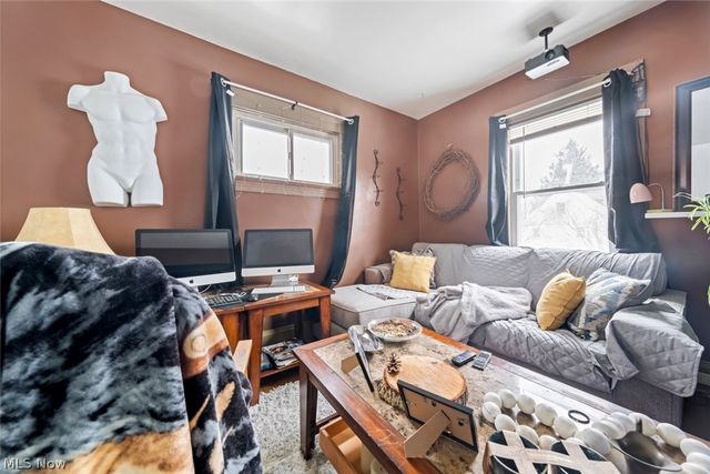 3921 Sackett Avenue, Cleveland, OH 44109