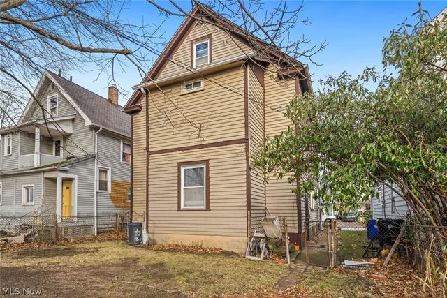 3921 Sackett Avenue, Cleveland, OH 44109