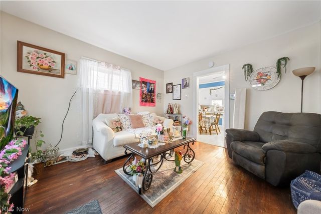 3921 Sackett Avenue, Cleveland, OH 44109