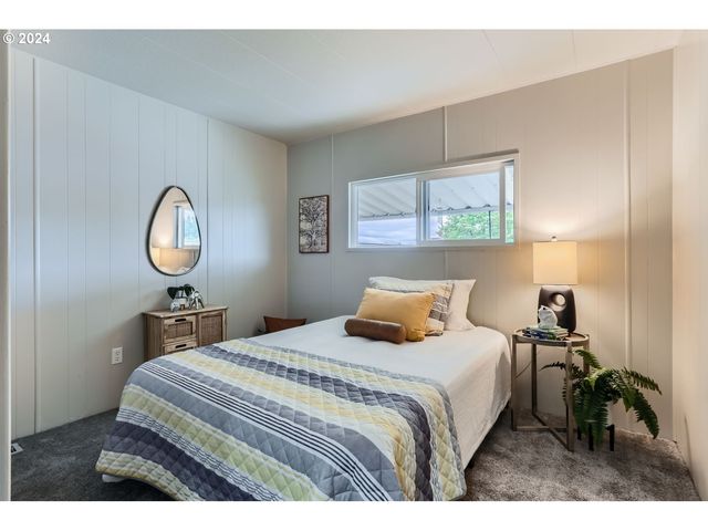 2681 Se RIVER Rd, Hillsboro, OR 97123