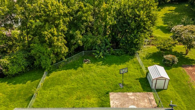 194 Timberlake Dr, Hendersonville, TN 37075