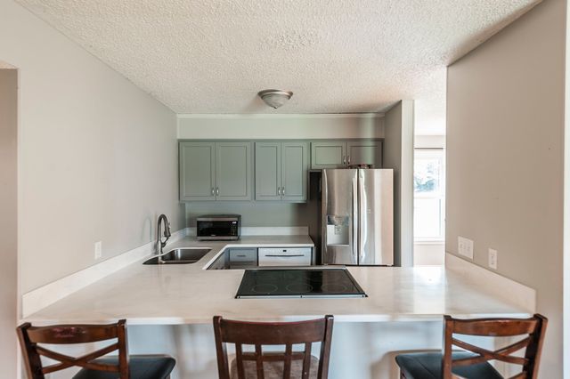 194 Timberlake Dr, Hendersonville, TN 37075