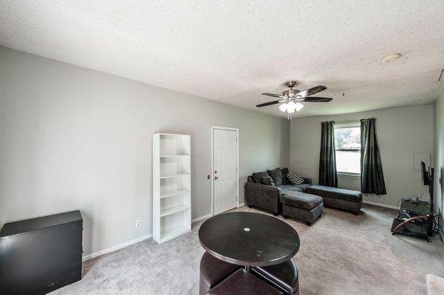 194 Timberlake Dr, Hendersonville, TN 37075