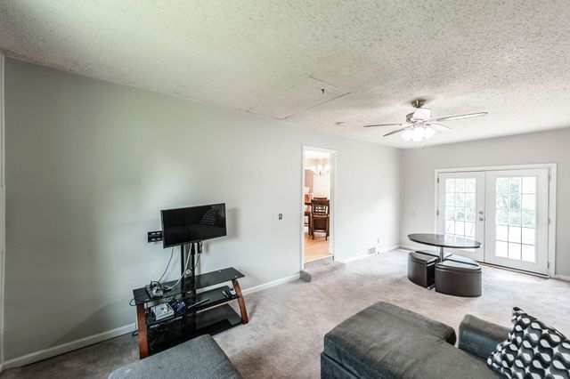 194 Timberlake Dr, Hendersonville, TN 37075